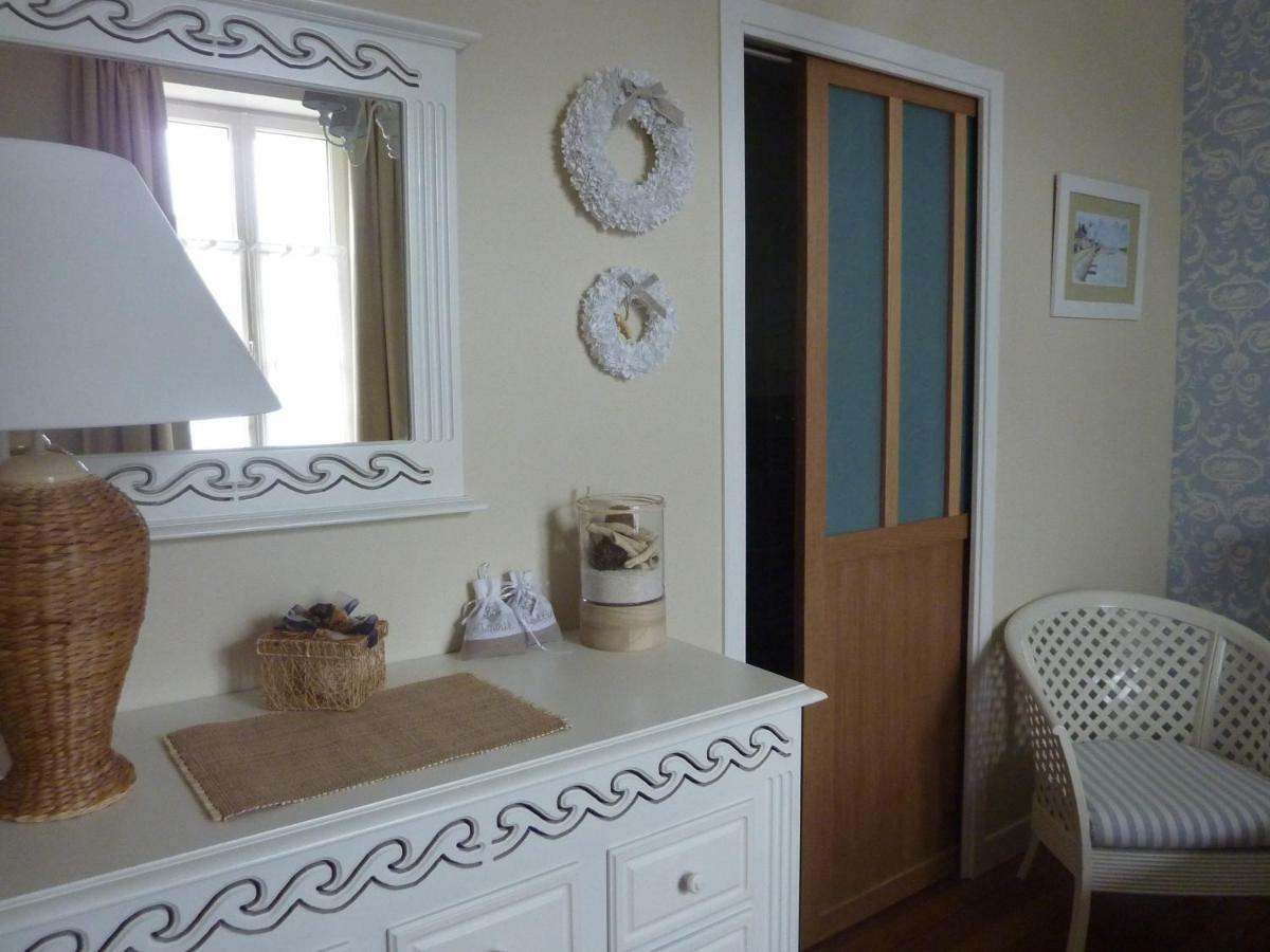 Bed and Breakfast La Petite Echauguette à Jumelles  Extérieur photo